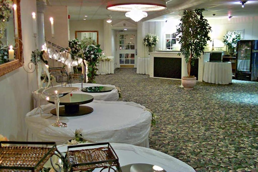 Ambassador Hotel Sudbury Kültér fotó