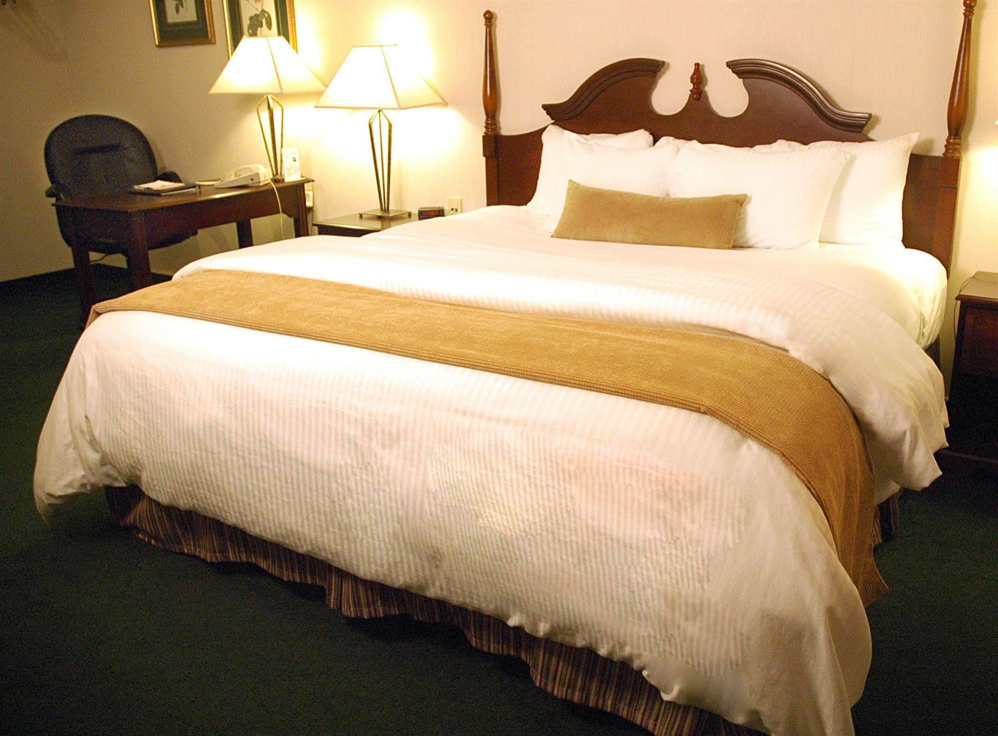 Ambassador Hotel Sudbury Kültér fotó